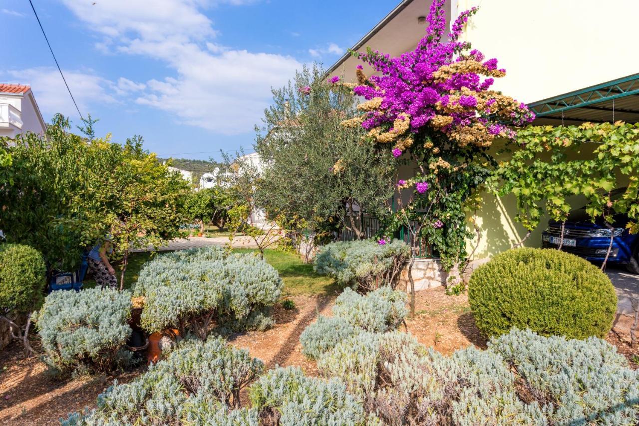 Seaside Holiday House Poljica, Trogir - 5161 Марина Экстерьер фото
